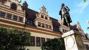 Leipzig market place and statue